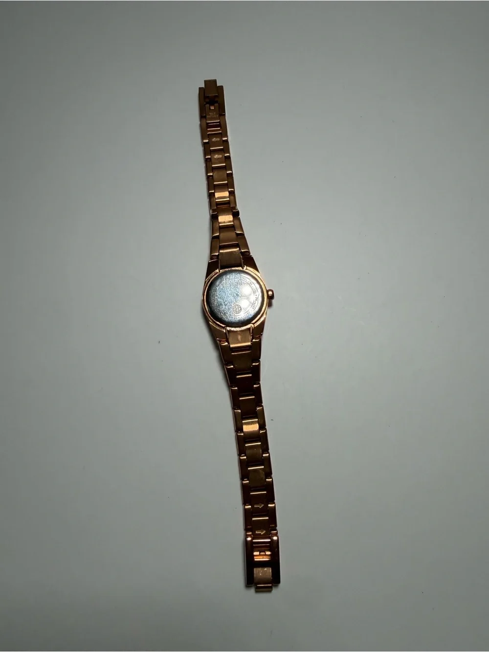 Relic by fossil womens micro wristwatch gold tone round analog dial watch
